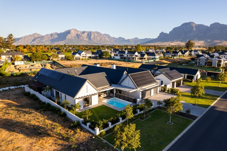 4 Bedroom Property for Sale in Val De Vie Estate Western Cape